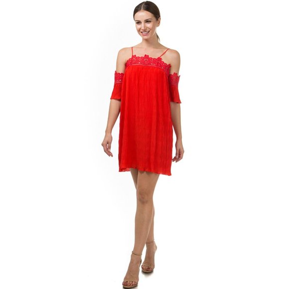 Boutique Dresses & Skirts - Women's Casual Off The Shoulder Spaghetti Strap Lace Trim Dress Super Cute